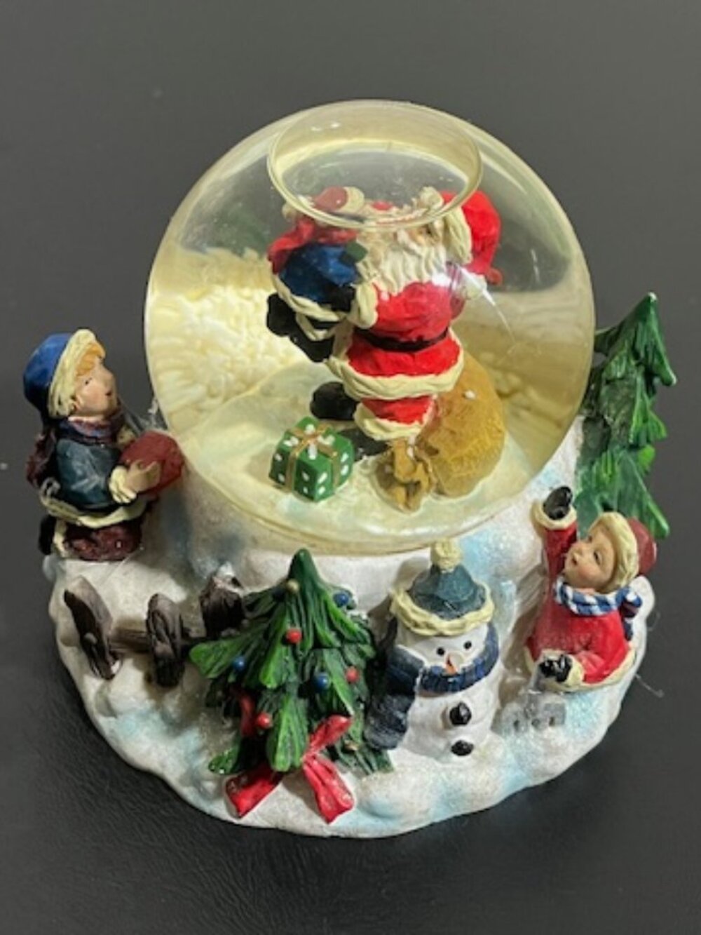 Berkeley Designs 65mm Santa With Snow Pals Globe